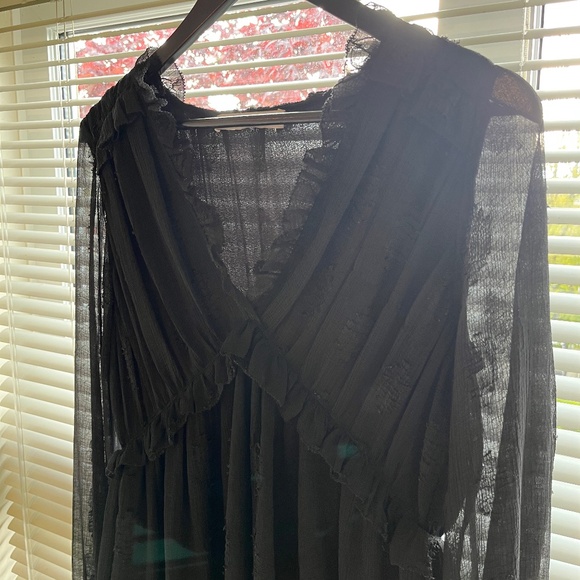 Zara ruffled lace dress - Picture 3 of 6